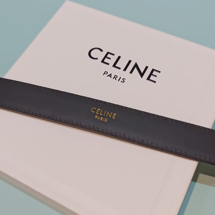 Celine 2.5cm Reversible Cowhide Belt in Classic Black