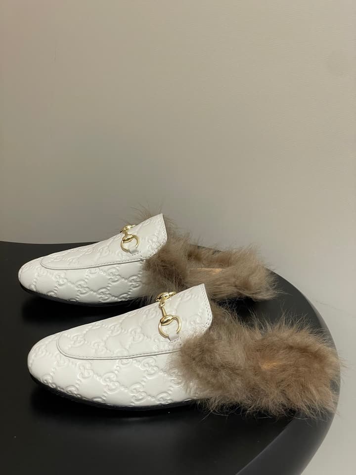 Gucci Princetown Classic Wool Mules – 2025 Fall Latest Edition in Black Croc Embossed Leather