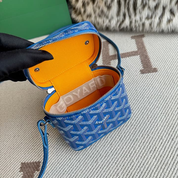 Goyard Muse Vanity Ultra Mini Cosmetic Bag in Blue