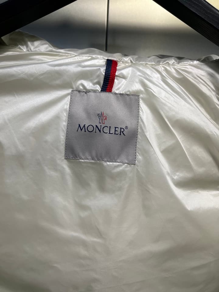 Moncler Cavettaz Long Down Jacket in Black Laqué