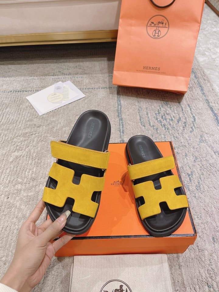 Hermès Chypre Calfskin Slides – 2023SS in Denim Blue