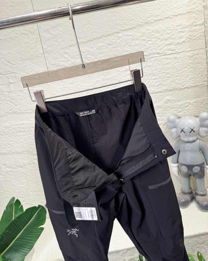 Arc'teryx Gamma MX Softshell Windproof Pants in Black