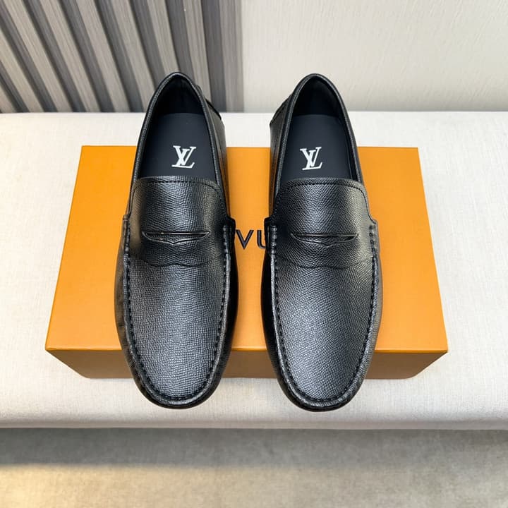 Louis Vuitton Pebbled Leather Driving Shoes in Black Textured Leather