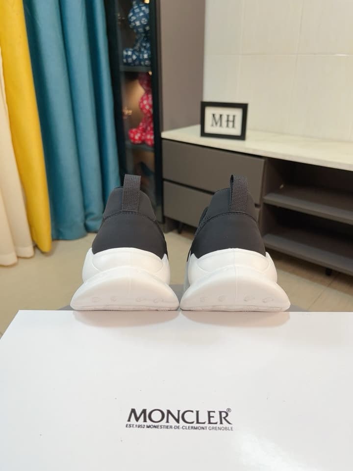 Moncler Calfskin Lace-Up Casual Sneakers in Black & White