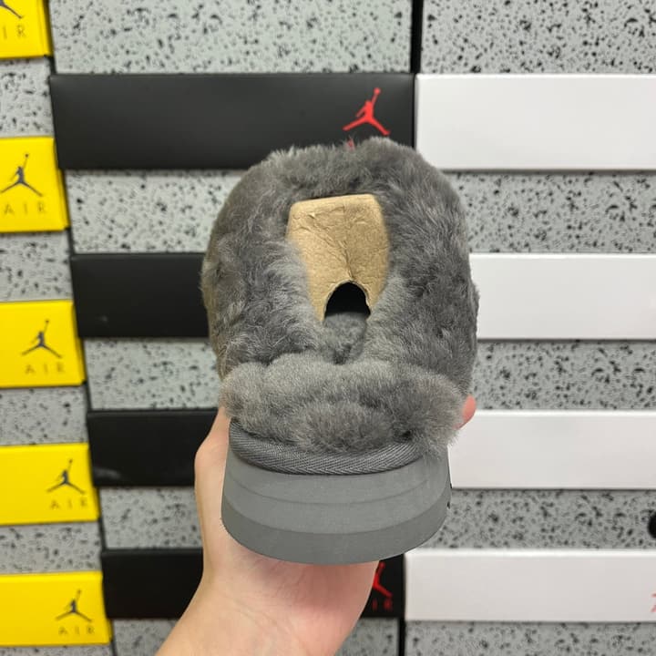 UGG Thick-Soled Low-Cut Fur Snow Boots in Olive Suede Patterned Trim