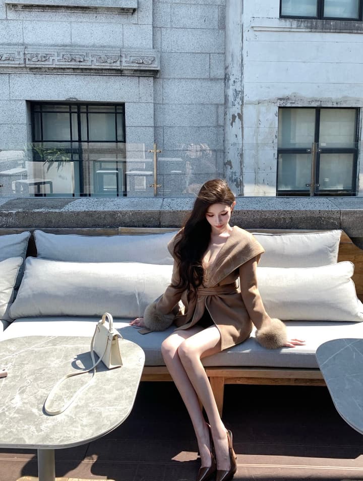 Hermès Old Money Style Detachable Fur Sleeve Wool Coat in Camel Khaki With Fur Cuffs