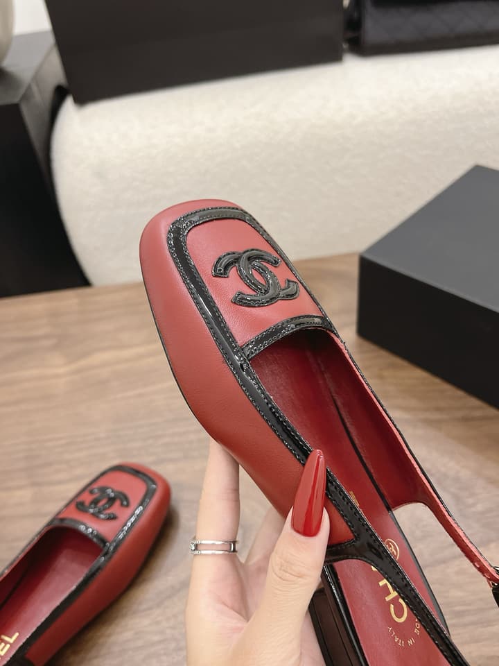Chanel Leather Flats – 2026