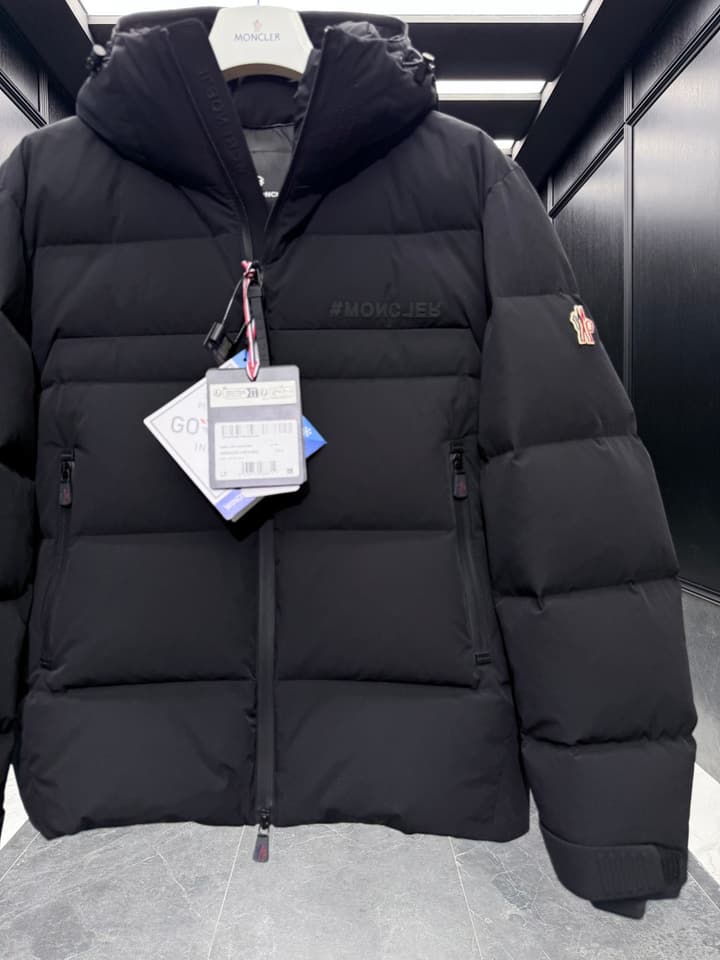 Moncler Grenoble Ski Down Jacket – 2025FW in Classic Black Down Jacket