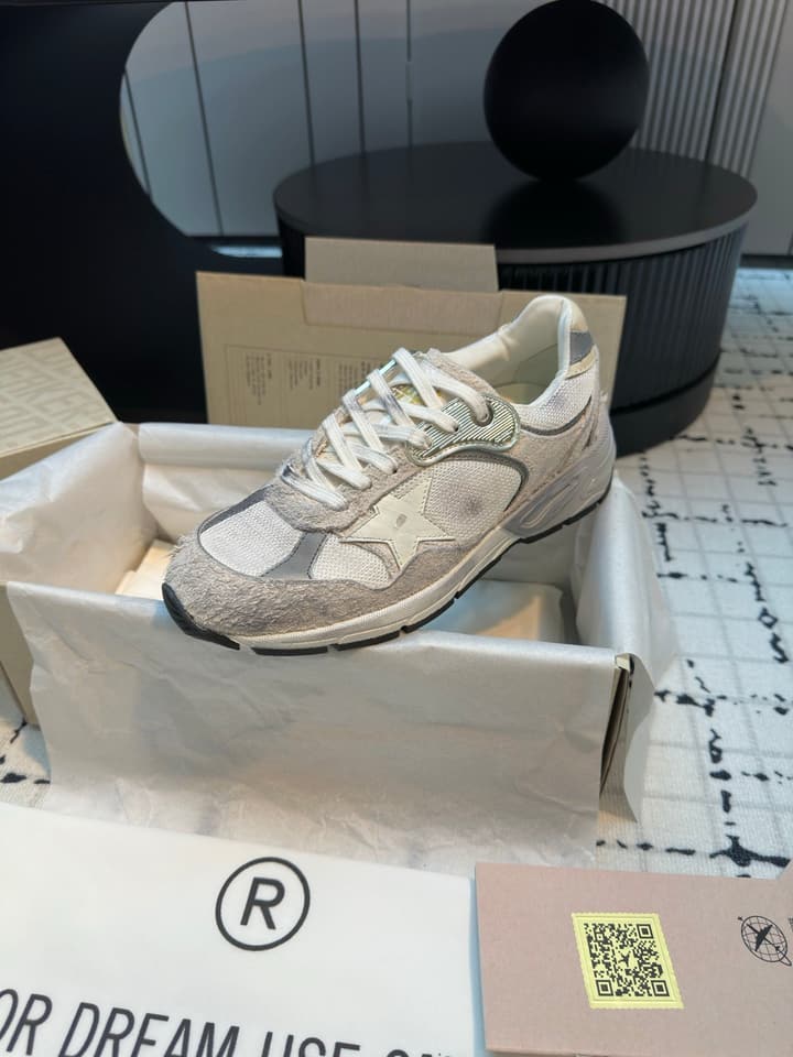 Golden Goose Deluxe Brand Sneakers