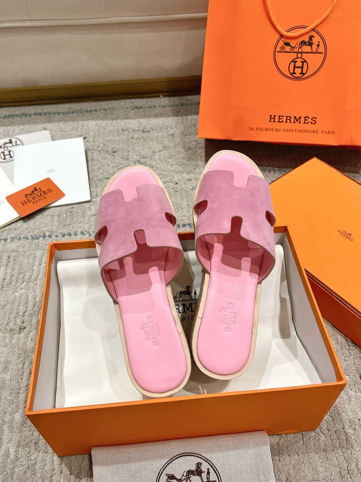 Hermès 2024 Spring/Summer Wedge Sandals – 2024 Spring/Summer Collection in White Leather