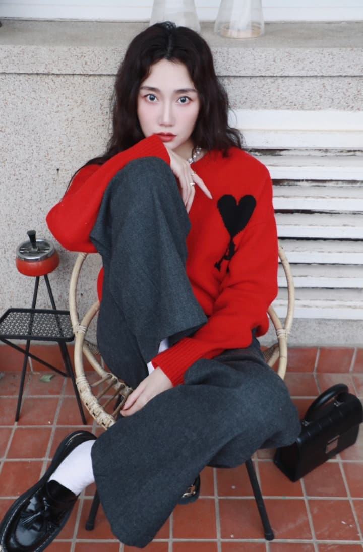 AMI Paris Heart Logo Knitted Sweater in Vibrant Red