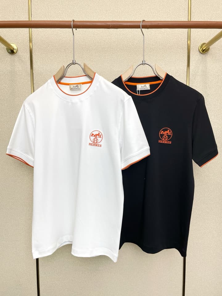 Hermès Men's Casual Short-Sleeve T-Shirt in Black With Orange Trim