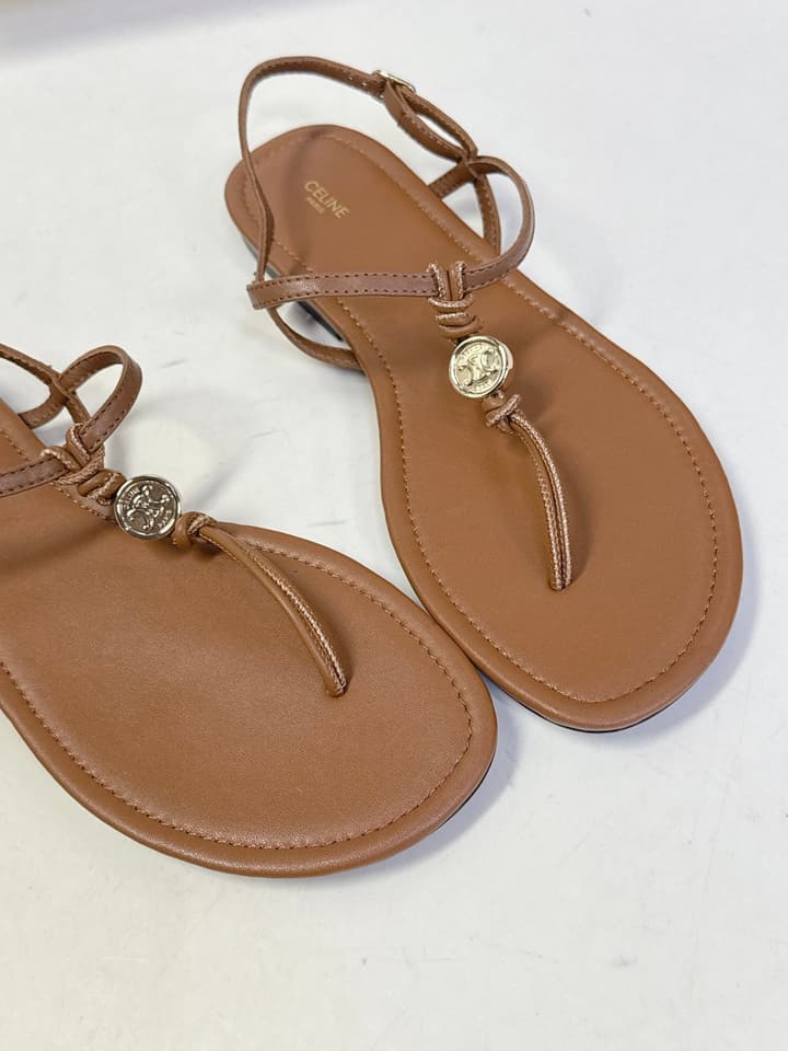 Celine Triomphe T-Strap Flat Sandals – Spring/Summer Collection in Black