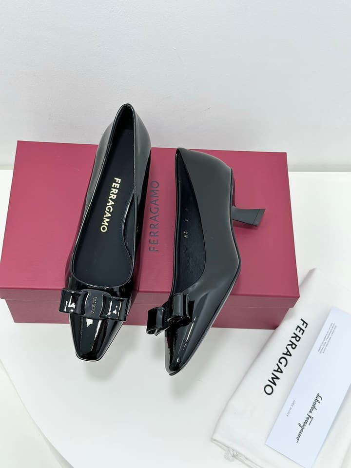 Ferragamo Vara Patent Leather Square Toe Pumps in Black Patent Leather (1cm Heel)