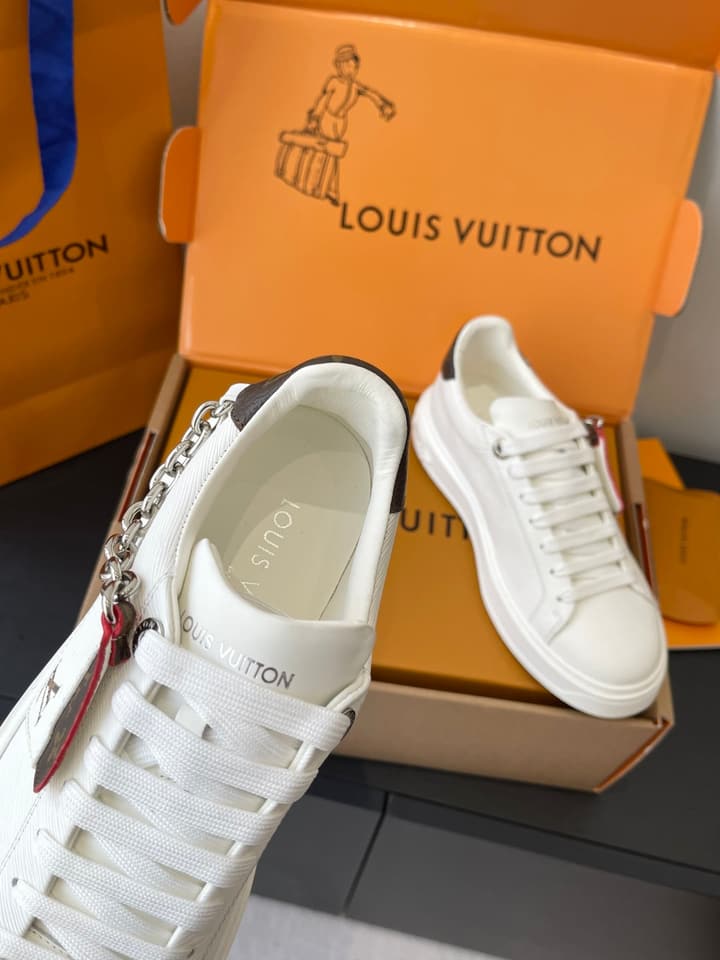 Louis Vuitton Monogram Chain Sneakers – 25SS in Gold