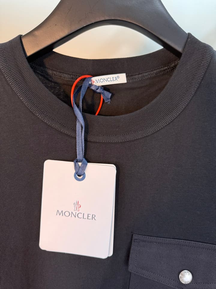 Moncler Logo Pocket Short Sleeve T-Shirt – 25SS in Deep Black