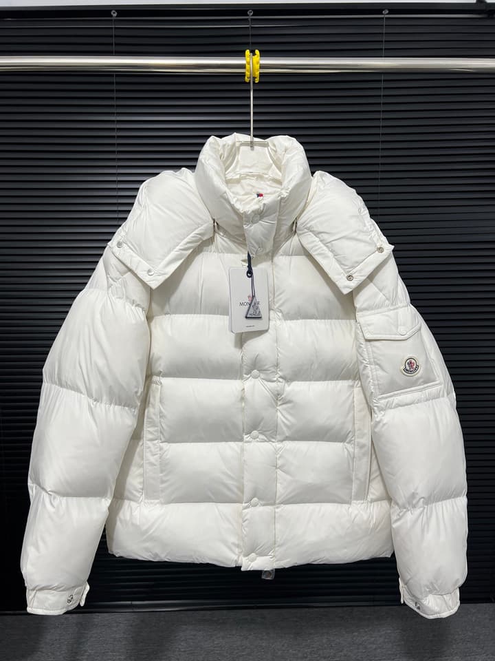 Moncler Vezere Short Puffer Jacket in White