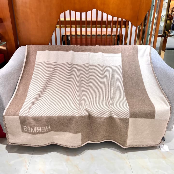 Hermès H Riviera Wool Cashmere Blanket in Beige And Taupe Reversible