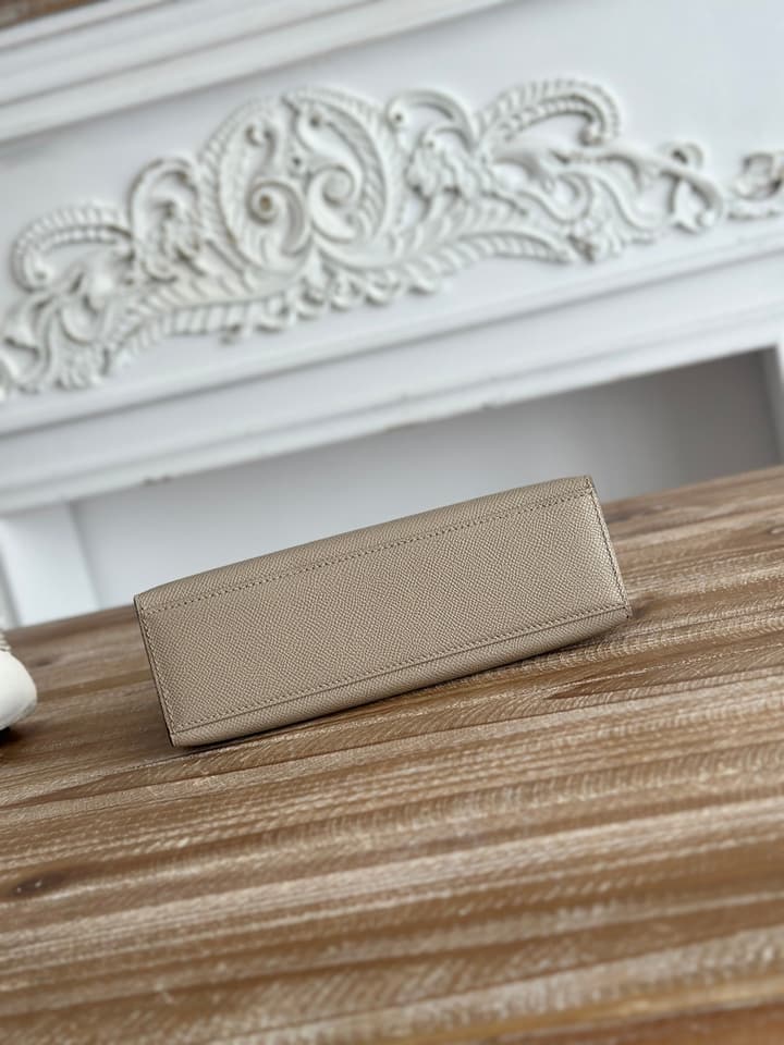Hermès Kelly Mini Bag – 22cm in Cool Taupe