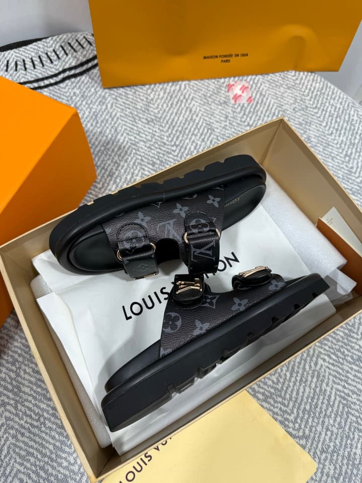 Louis Vuitton Velcro Platform Slippers – Spring/Summer 2024 in Monogram Black