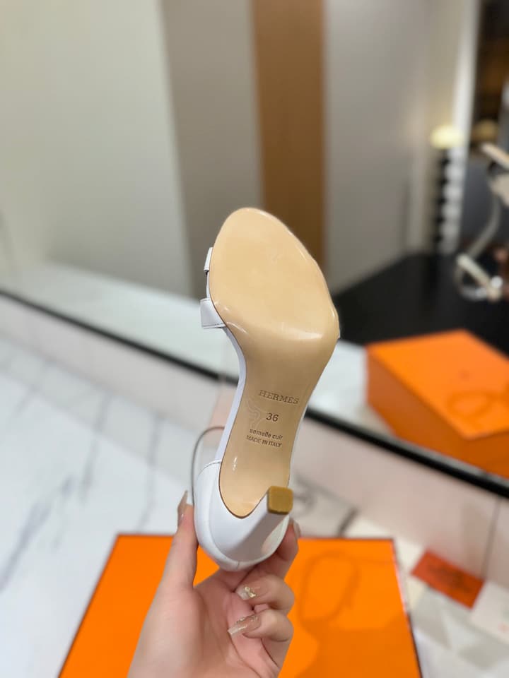 Hermès Classic Smooth Cowhide Pumps – 9cm in Caramel Brown
