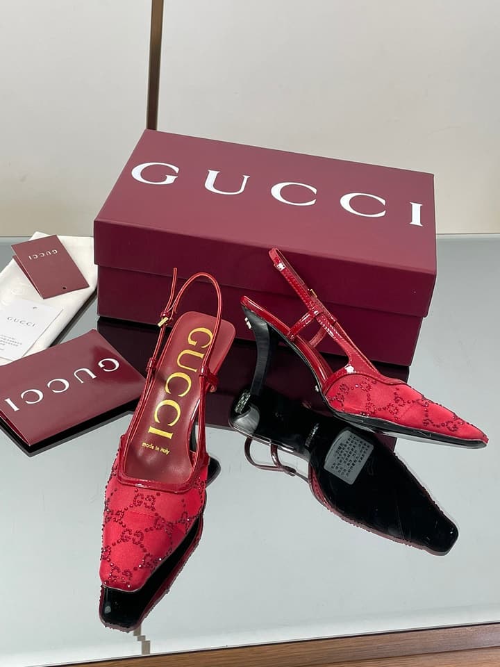 Gucci Cosmogonie GG Crystal Slingback Sandals – 2025 Early Autumn Collection in Black Crystal Gg