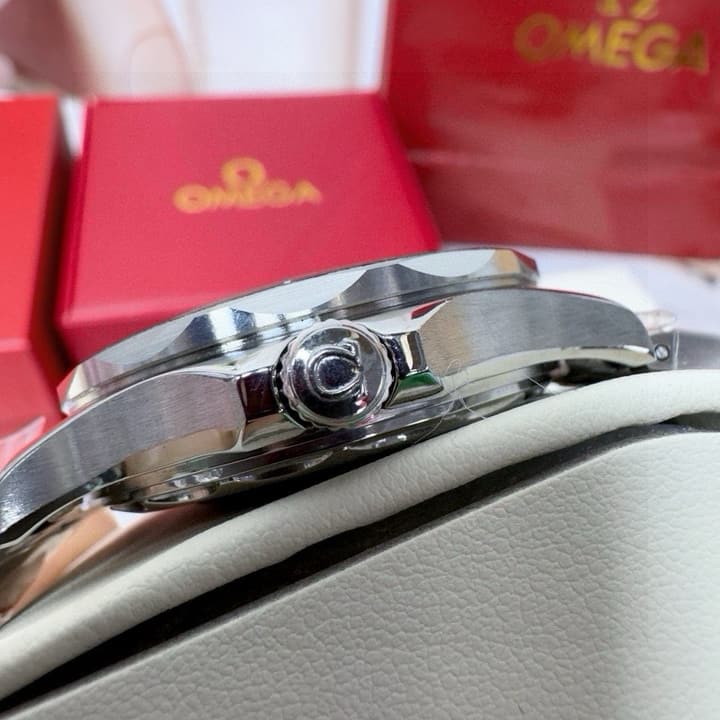 Omega Seamaster Aqua Terra Mechanical Watch in Black Dial With Red Accents Variant 1