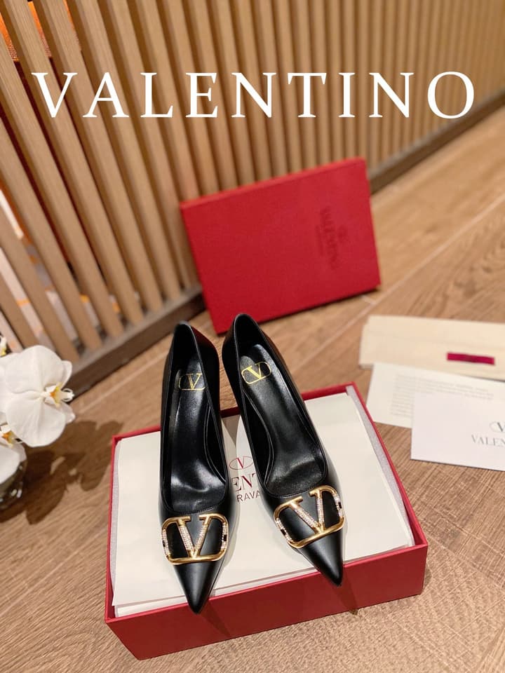 Valentino VLogo Signature Crystal Pumps – 2022 Collection in Black Patent Leather