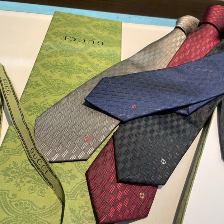 Gucci GG Logo Jacquard Tie in Black