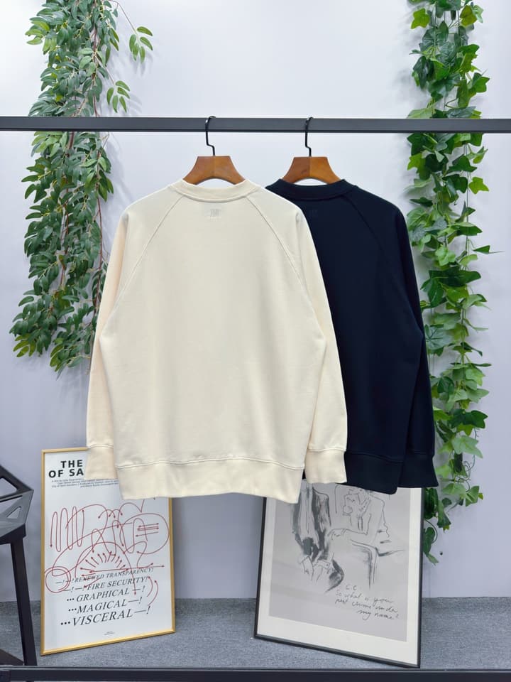 AMI Paris Hand-Woven Raglan Sleeve Sweatshirt – 25FW in Cream With Red Heart Patch
