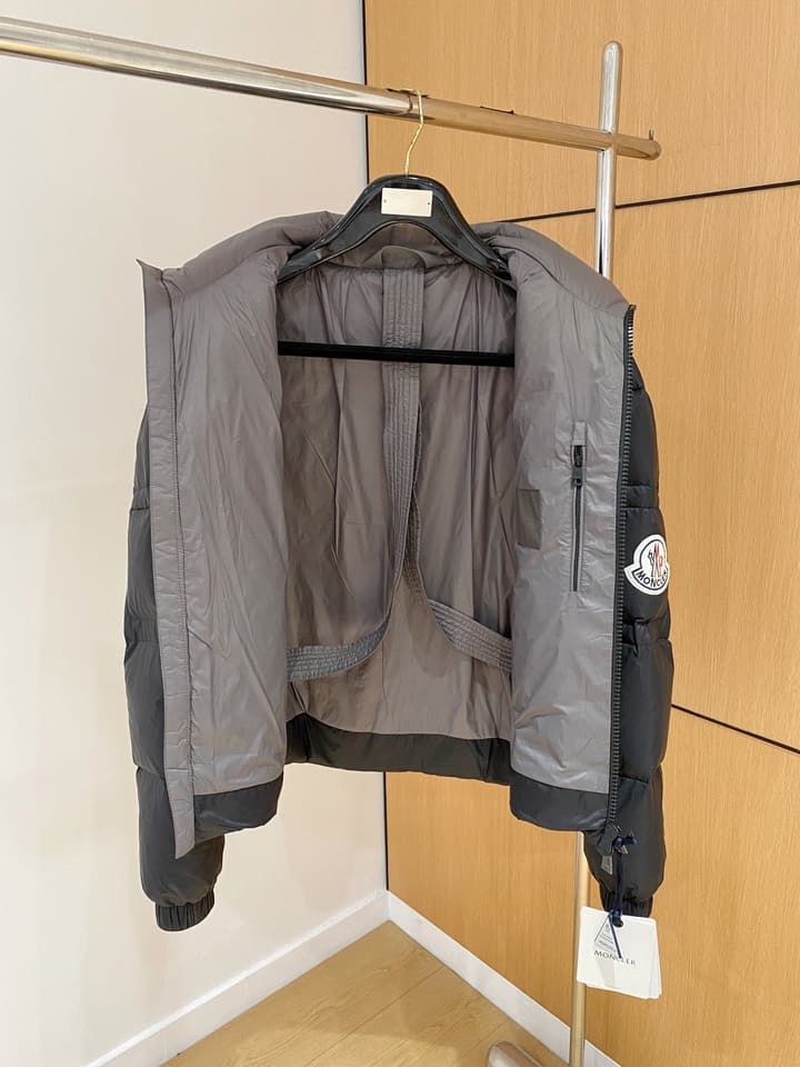 Moncler Designer Down Jacket – 2025 Latest Model in Dark Gray/black With Blue Lining