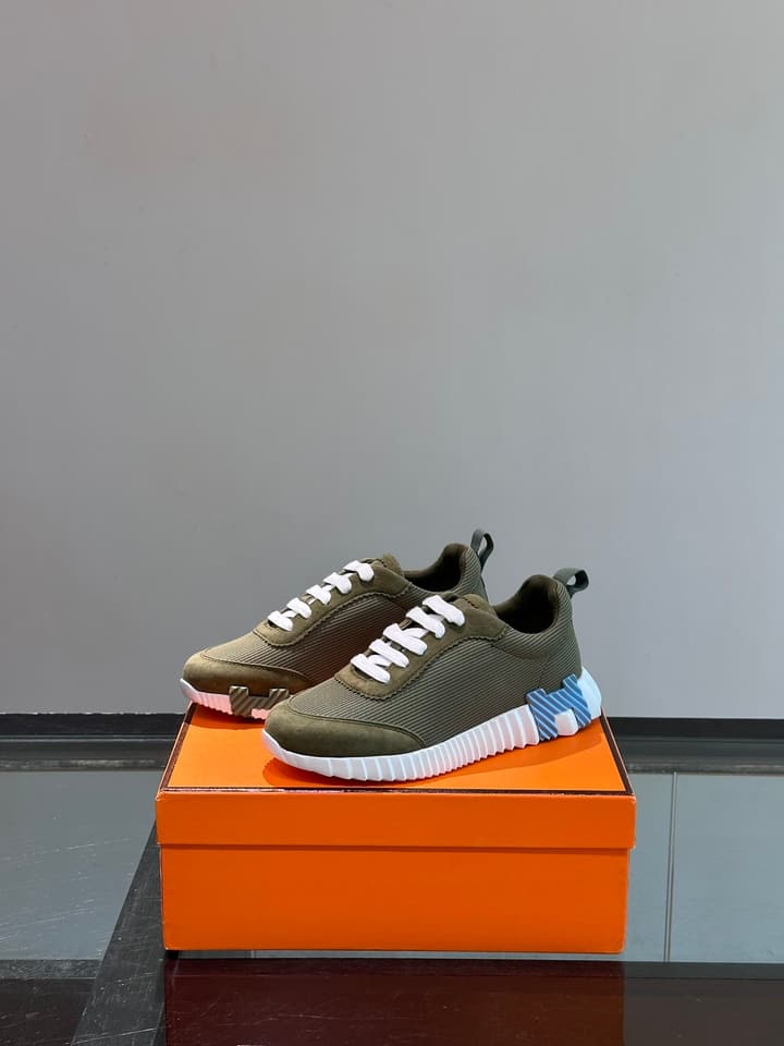 Hermès Bouncing Unisex Sneakers in Black