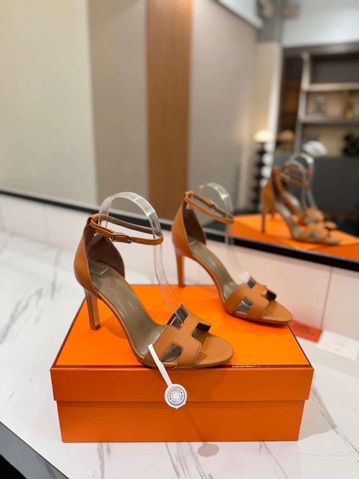 Hermès Classic H Palm Grain Heeled Sandals – 9cm in Black