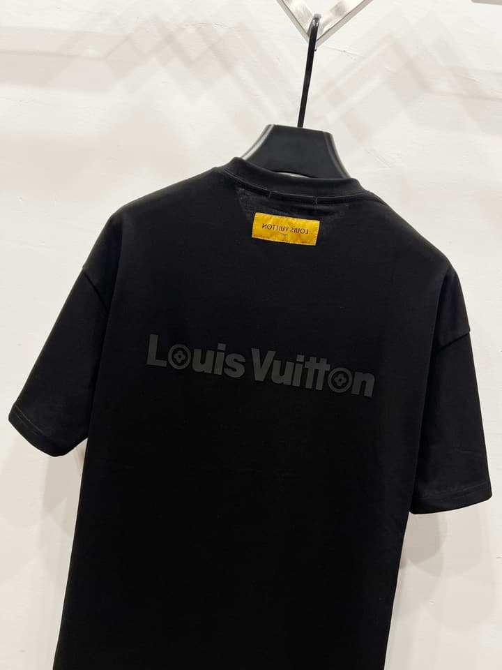 Louis Vuitton Classic Logo Silicone Embossed T-Shirt – 25SS in Black