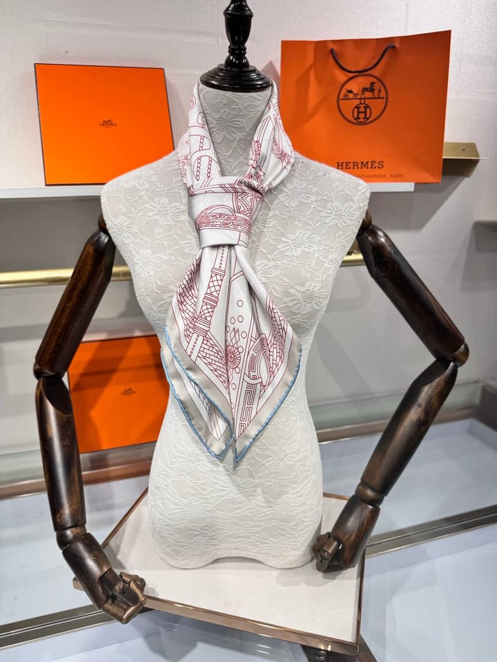 Hermès Stirrup Race Mix Double-Sided Silk Twill Scarf – 2025 Spring Collection