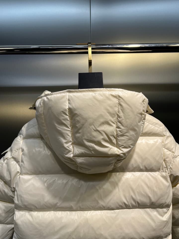Moncler Maya Short Down Jacket – Kids Collection in Cream White