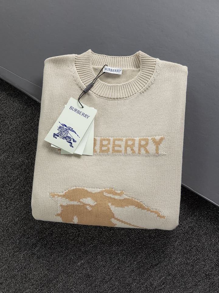 Burberry Equestrian Knight Jacquard Sweater – 25SS in Grey With White Logo