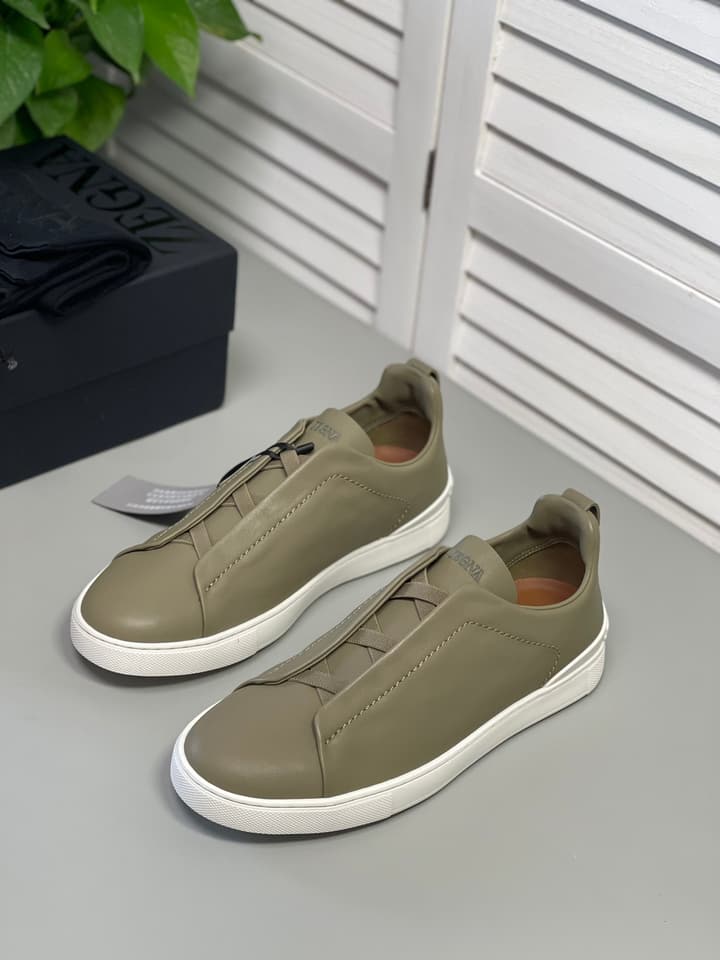 Zegna SECONDSKIN Triple Stitch Low-Top Sneakers in Navy Smooth Leather