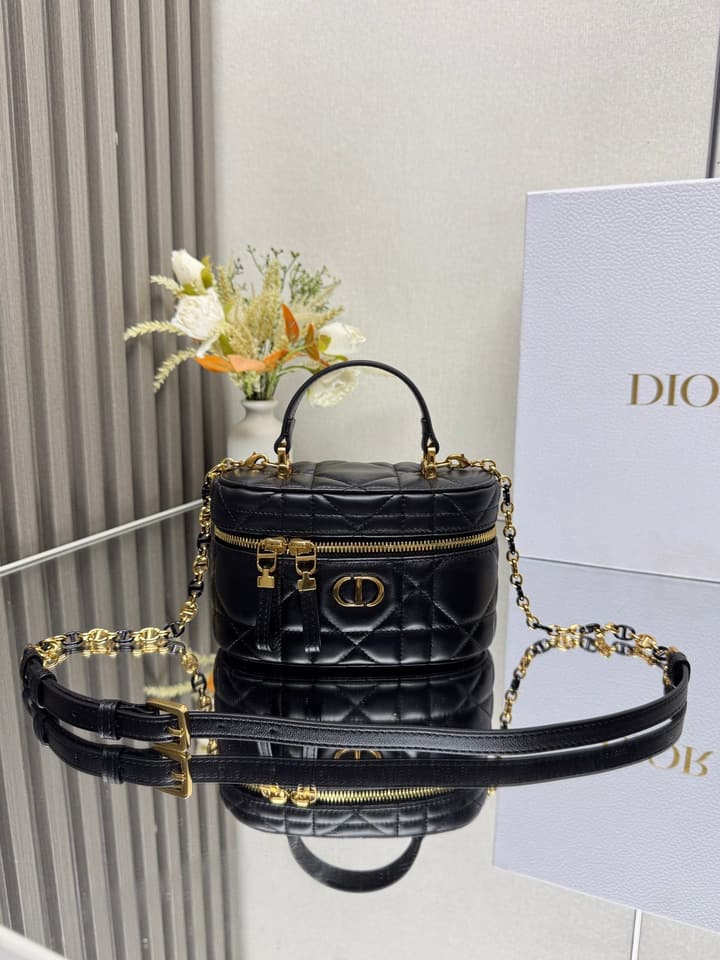 Dior 30 Montaigne Mini Vanity Case in Black Quilted Lambskin