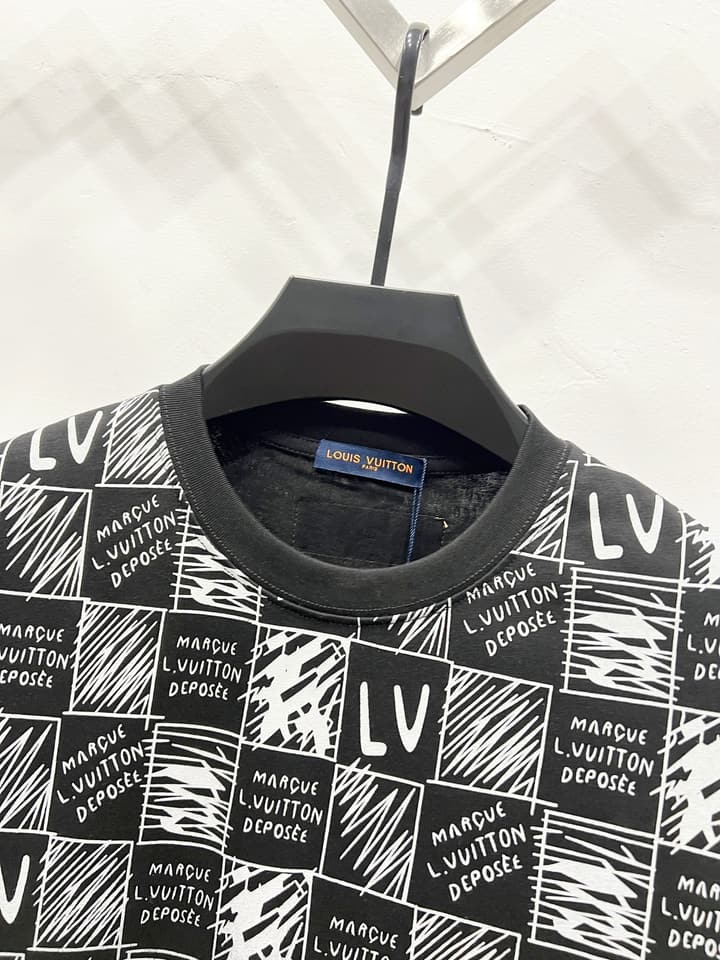 Louis Vuitton Classic Damier Print T-Shirt – 2025SS in Classic Black