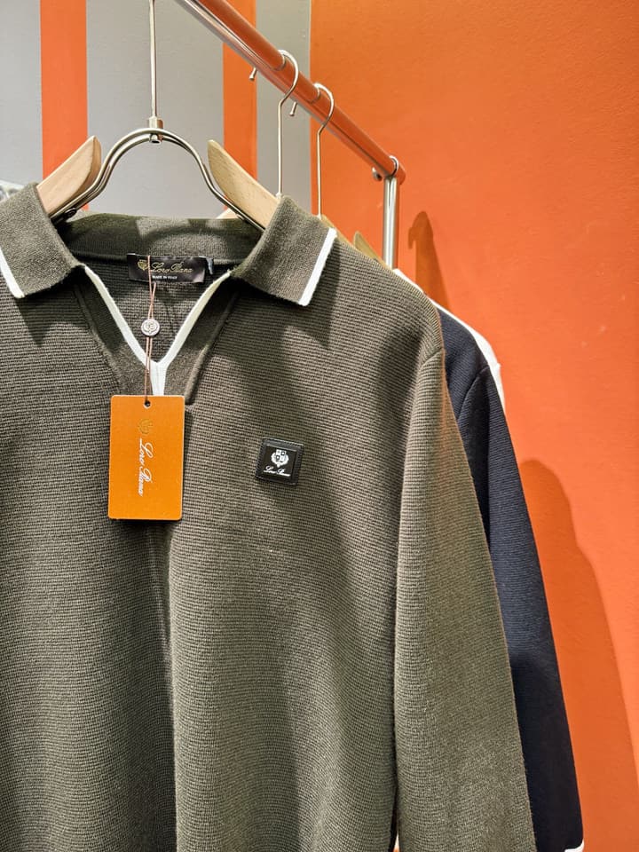 Loro Piana 2025 Knit Sweater with Chest Logo – Autumn/Winter Collection in White With Black Tipping