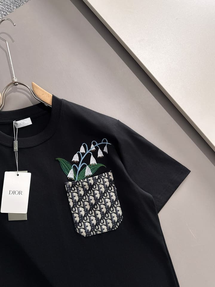 Dior Leaf Embroidery Flocked CD Logo T-Shirt – 2025 in Black