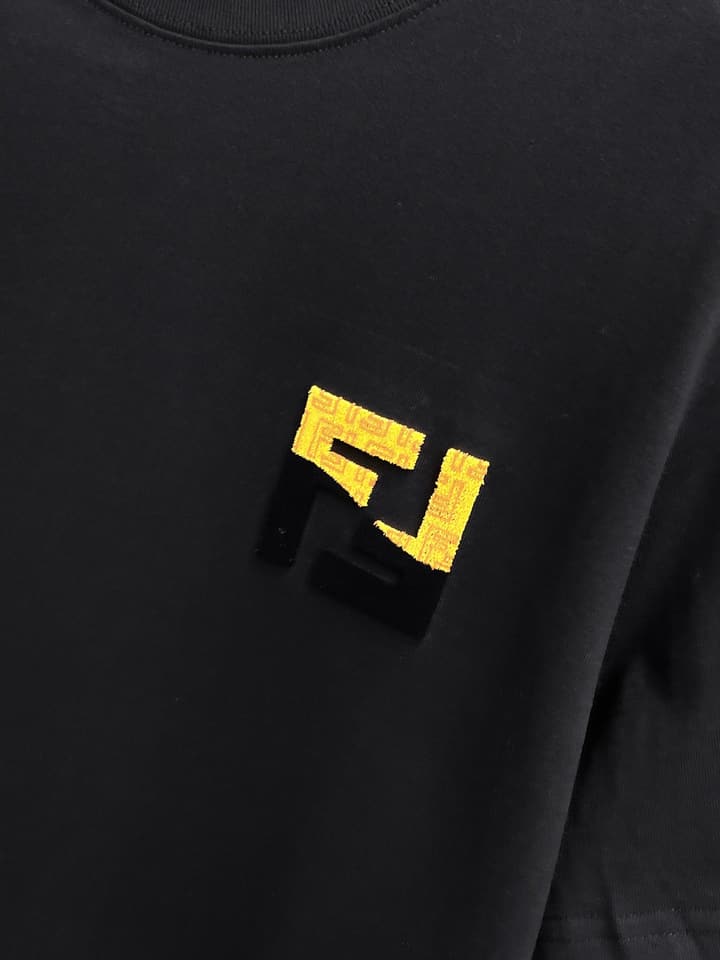 Fendi Classic Logo T-Shirt – Spring/Summer Collection – 2025 in Black
