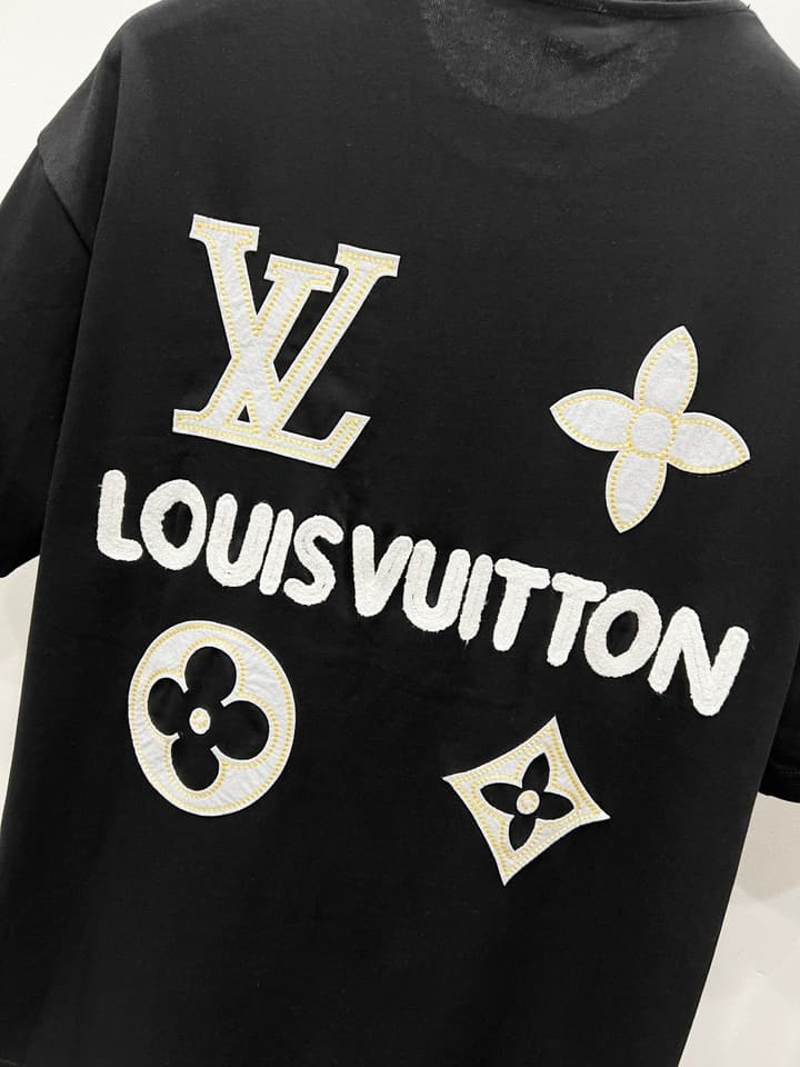 Louis Vuitton Monogram Logo Patch T-Shirt – 25SS in Black