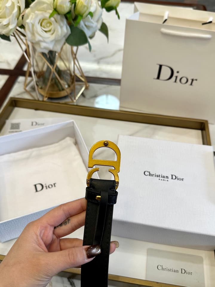 Dior Classic Leather Belt – 3.0cm in Black Leather With Gold Buckle