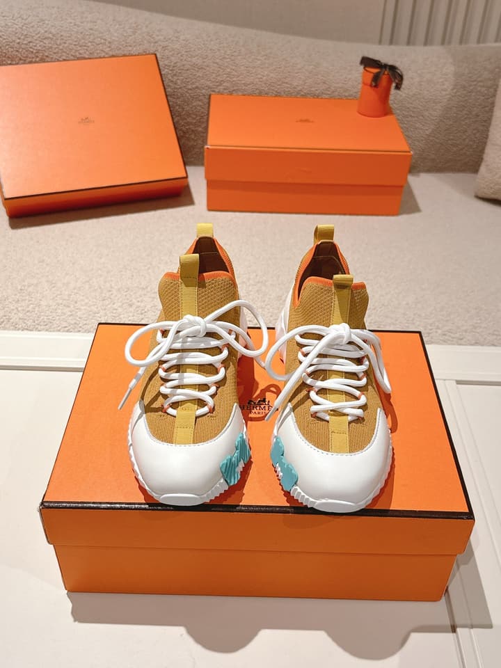 Hermès Classic Couple's Casual Sneakers in All Black