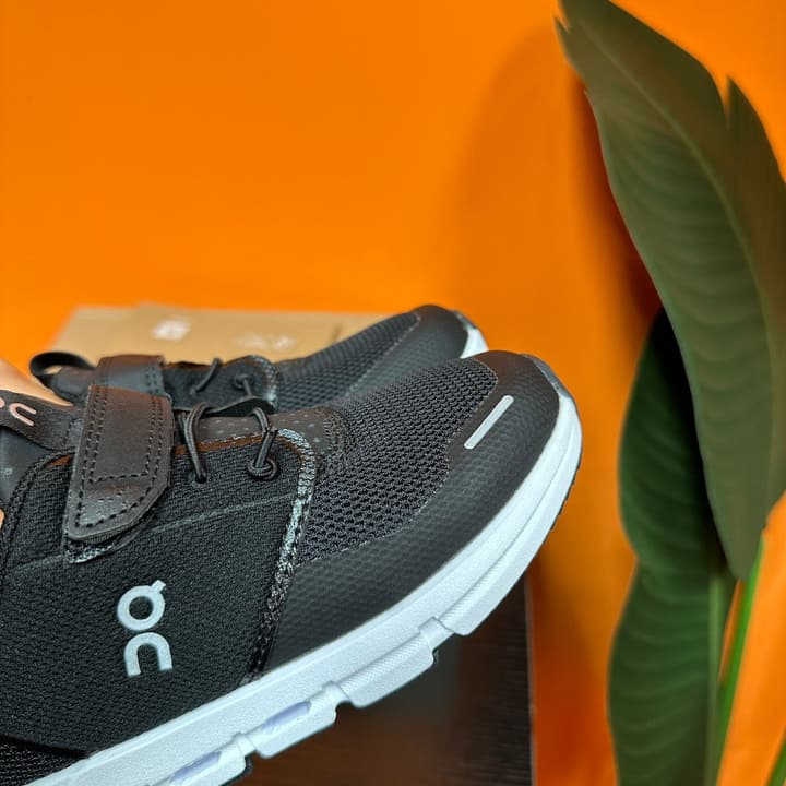 On Kids Running Sneakers – Kids Collection in Black