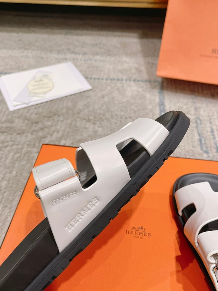 Hermès Chypre Slides – 2023SS Collection in Black And White