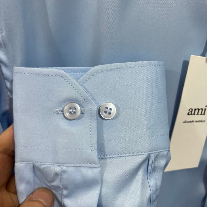 AMI Paris Classic Satin Shirt – 25FW in Sky Blue