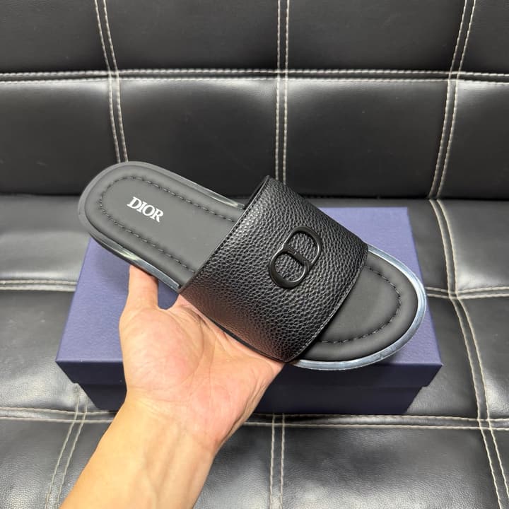 Dior Men's Pebbled Leather and Suede Slides – Spring/Summer Collection 2025 in Black Pebbled Leather Cross Strap